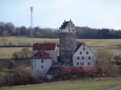 Burg und Sendemast